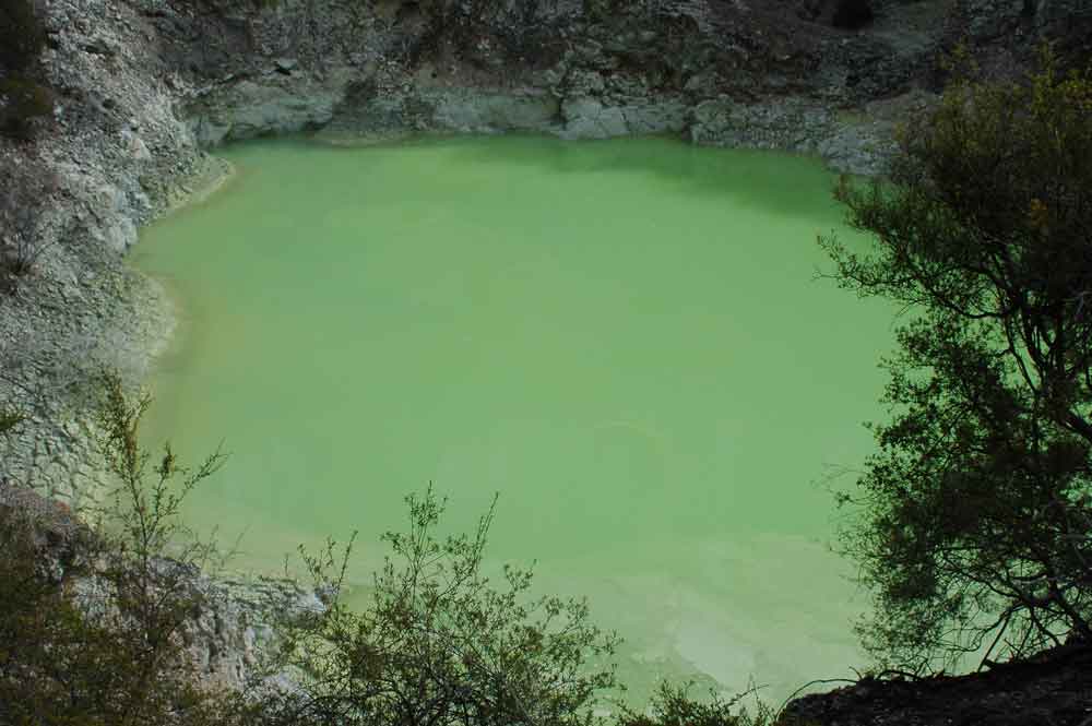 61 - Nueva Zelanda - Rotorua, Wai-o-tapu, el banyo del diablo
